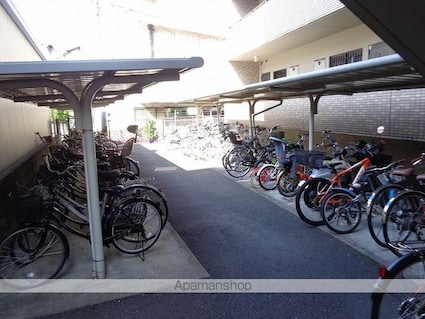 クレスト[2LDK/62.72m2]の共用部2