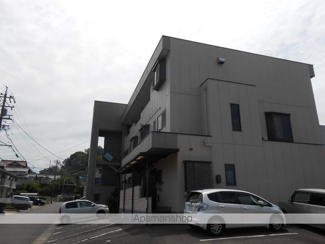マンション若山の外観写真