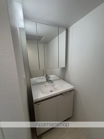 C0MF0RIA LIV大阪本町の内装写真
