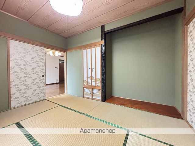 函館本線 大中山駅 徒歩12分 2階建 築34年の内装写真