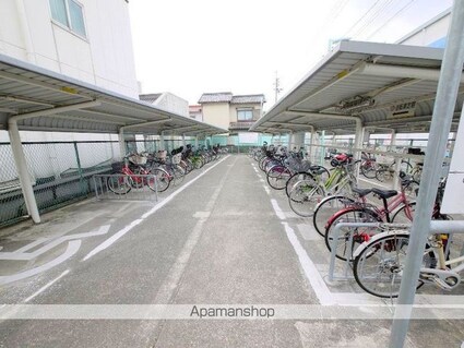 小林ビル[1LDK/38m2]の周辺2