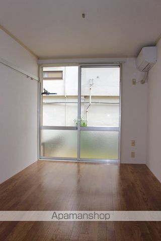 オレンジの森の内装写真
