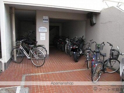 愛媛県松山市平和通４丁目[1DK/20.46m2]のエントランス1