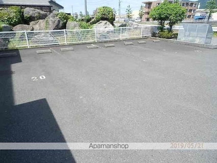 レオパレスグリーン[1K/23.18m2]の駐車場1