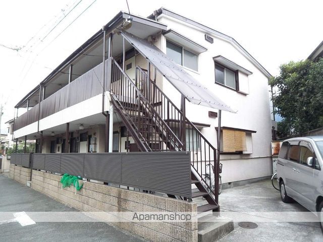 筑波荘の玄関写真