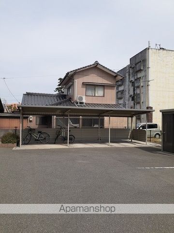 シーパレスの玄関写真