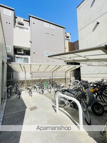 ESTACION KANAYAMA WEST・EASTの玄関写真