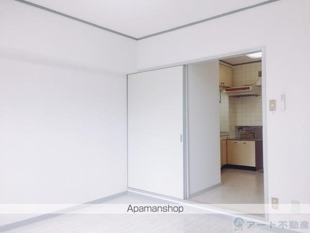 アルト雄郡 東棟の内装写真