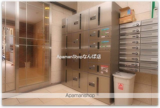 アーバンステージ安堂寺IIの玄関写真