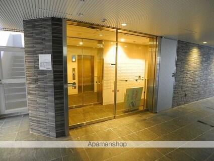 東京都新宿区岩戸町[1K/29.28m2]のエントランス