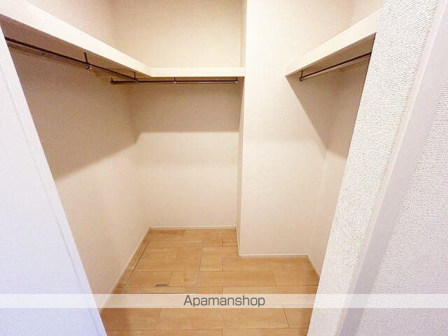 アヴァンツァート ヴィアーレIの内装写真