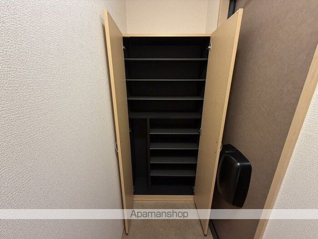 アドラブール岩井の内装写真