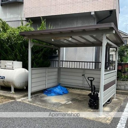 ブランシェ１０５６[2LDK/59.69m2]のエントランス