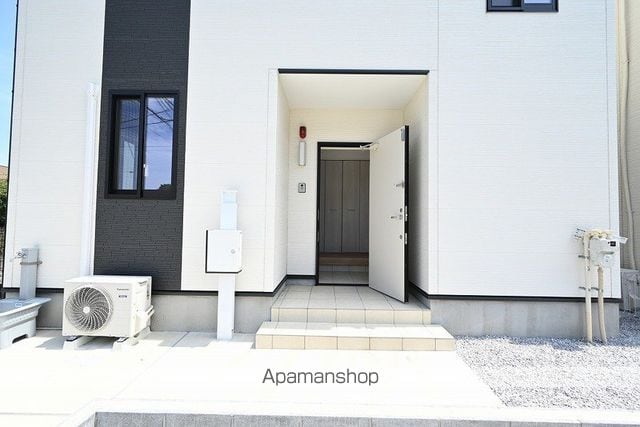 中央本線 豊田駅 徒歩15分 2階建 築4年の玄関写真