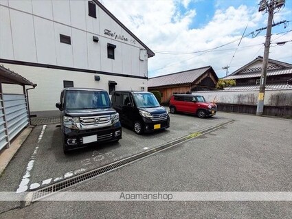 ゼフィール　Ｂ棟[3DK/60.44m2]の駐車場2