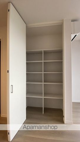クロムノワールの内装写真