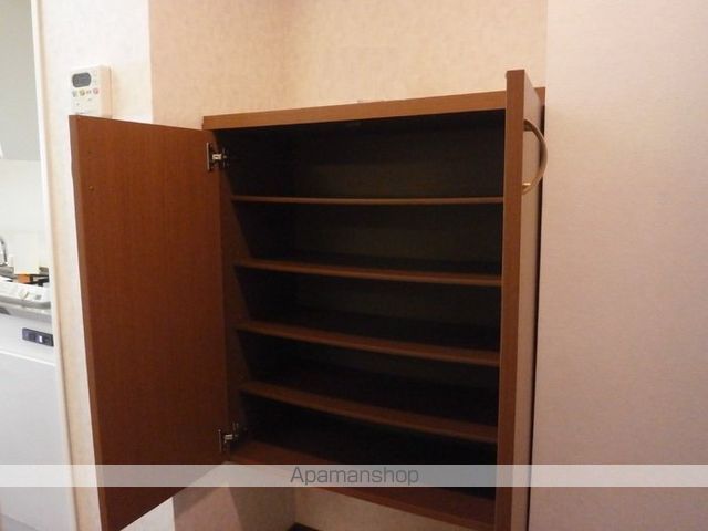 ロイヤルプレイス010の内装写真