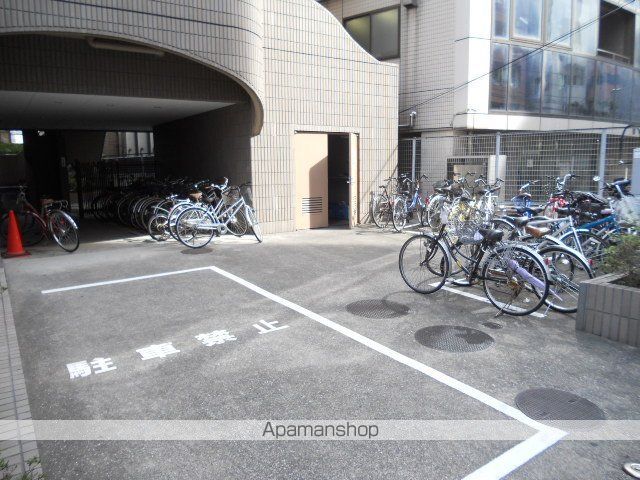 16山秀ビルの外観写真
