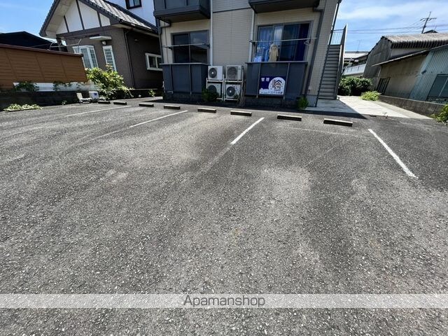 ディアスｍａｍｕ[1K/26.68m2]の駐車場2