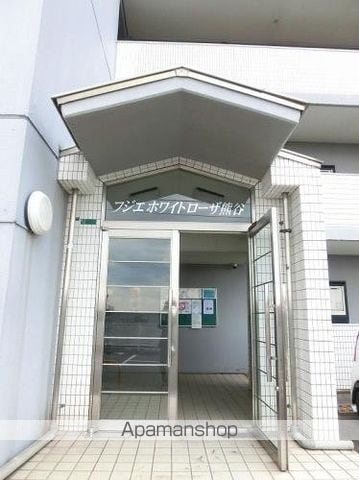 フジエホワイトローザ熊谷の玄関写真