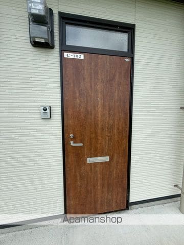 RITZ GARDENの玄関写真