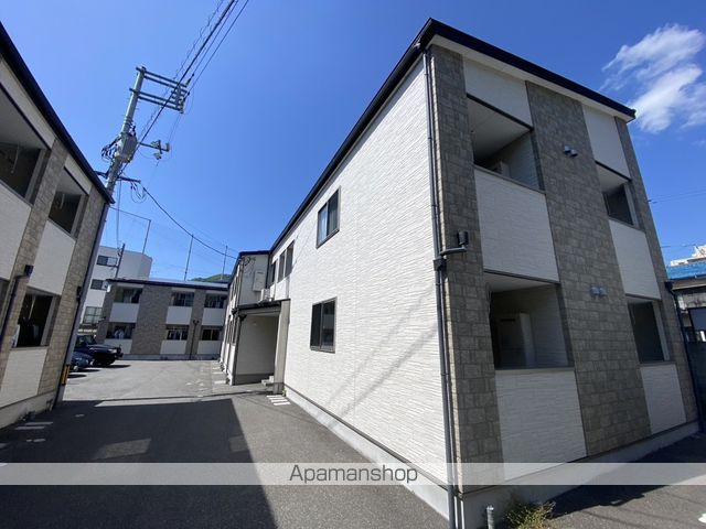 尾長東アパートA棟の外観写真