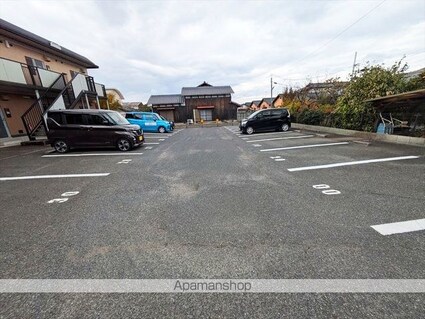 岡山県倉敷市中島[2LDK/54.16m2]の駐車場1