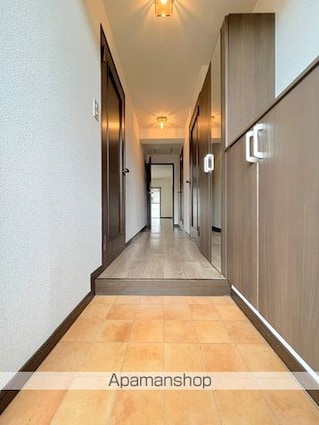 イーストパレス[3LDK/61.2m2]の玄関