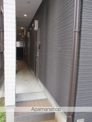 カーサ　デ　リオ[1R/11.47m2]のエントランス