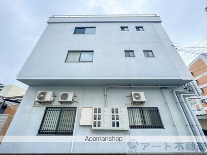香川マンション[1DK/26.2m2]の外観3