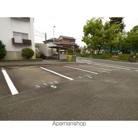 パープルシャトーA棟の内装写真