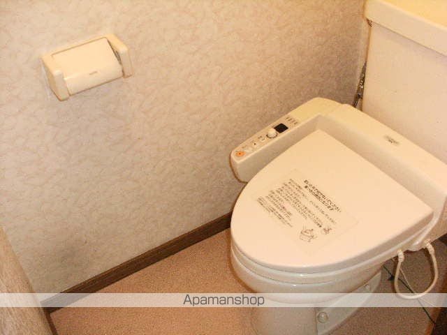 SURPLUS THREE わかばの内装写真