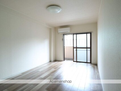 曙ＥＡＳＴⅡ[1K/24m2]の内装2