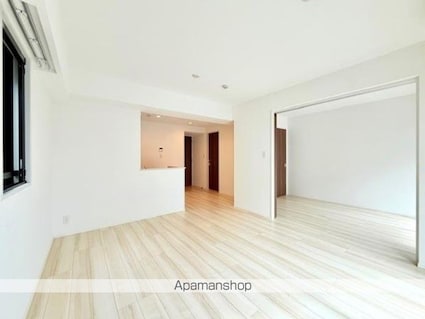 Ｓｏｌａｓｔ　Ｓｑｕａｒｅ綾瀬[2LDK/56.84m2]のリビング・居間3