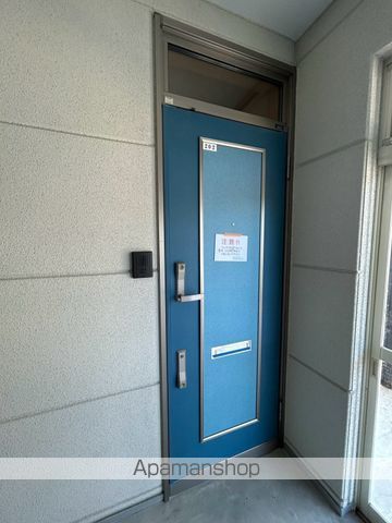 CRADLEの内装写真