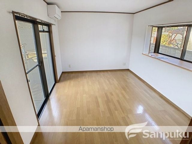グローバル道後の内装写真