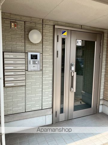 オッツ多治米の玄関写真