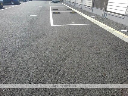 クレイノロイヤル神栖Ⅱ[1K/25.89m2]の駐車場2