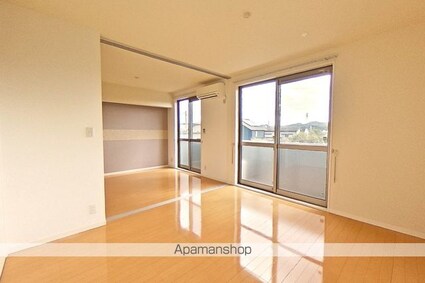 シャーメゾン万々Ⅱ[3LDK/70.19m2]の内装3