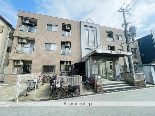 ラーレンティアの外観写真