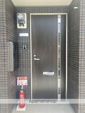 アメニティ Mー2の玄関写真