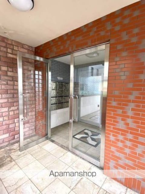 和歌山県和歌山市小雑賀[1LDK/40.33m2]のエントランス