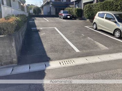 バリュージュ・ウィング[2LDK/50.07m2]の駐車場