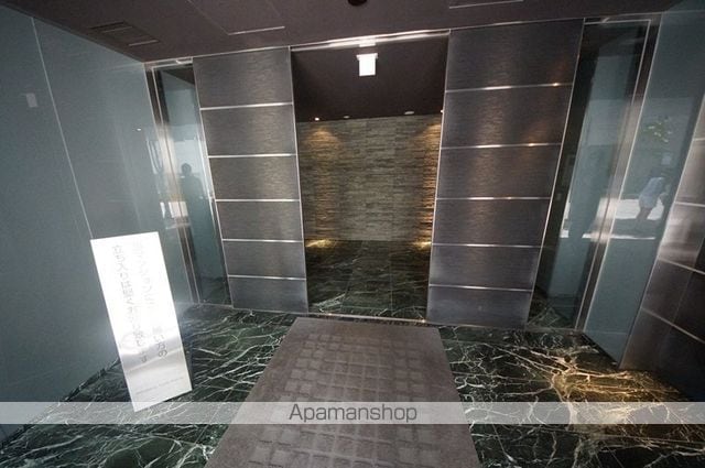 モデルノ トッレ松涛の玄関写真
