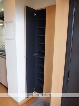 クリニカル・Ｂ[1K/29.7m2]の玄関