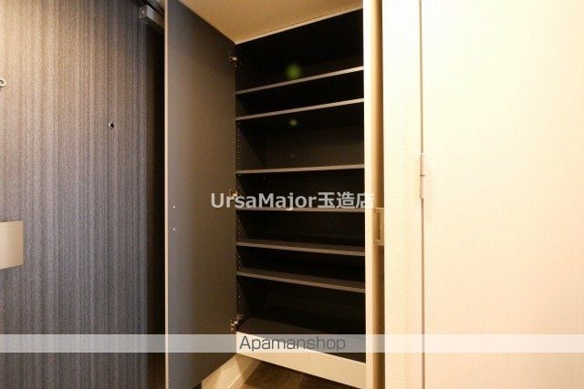 RISING MAISON 本町橋の内装写真