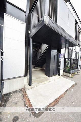 ウィンディア花畔Aの玄関写真