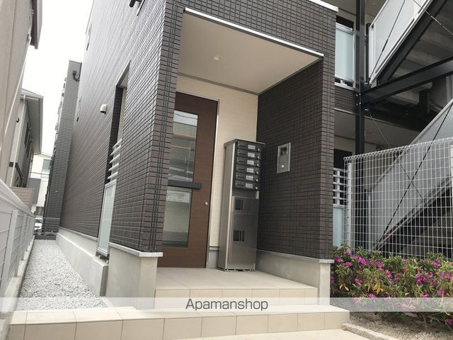リブリ・花車の玄関写真