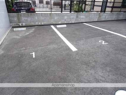 ＣＩＮＺＡ東仙台[1K/24.7m2]の駐車場