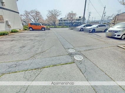 ドリームレジデンス氷鉋　Ｃ[2DK/47.91m2]の駐車場